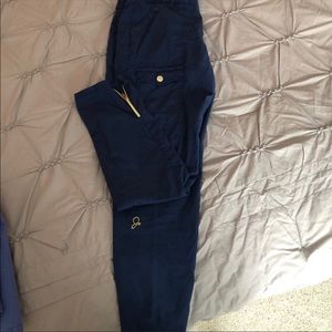 Jannuu Navy and Gold scrub cropped pants